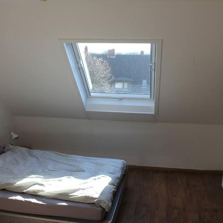 Ruhige Dachgeschosswohnung Seelze Bagian luar foto